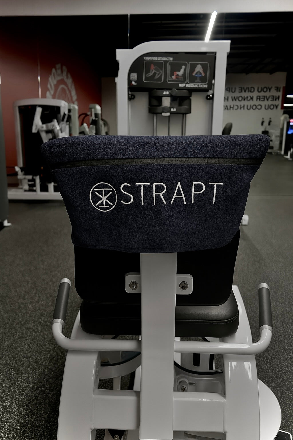 STRAPT Hooded Towel - Black